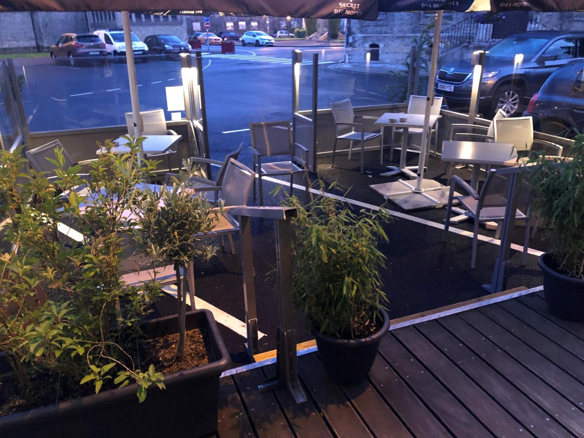 Hotel - Restaurant Au Tonnelier Bergues Εξωτερικό φωτογραφία