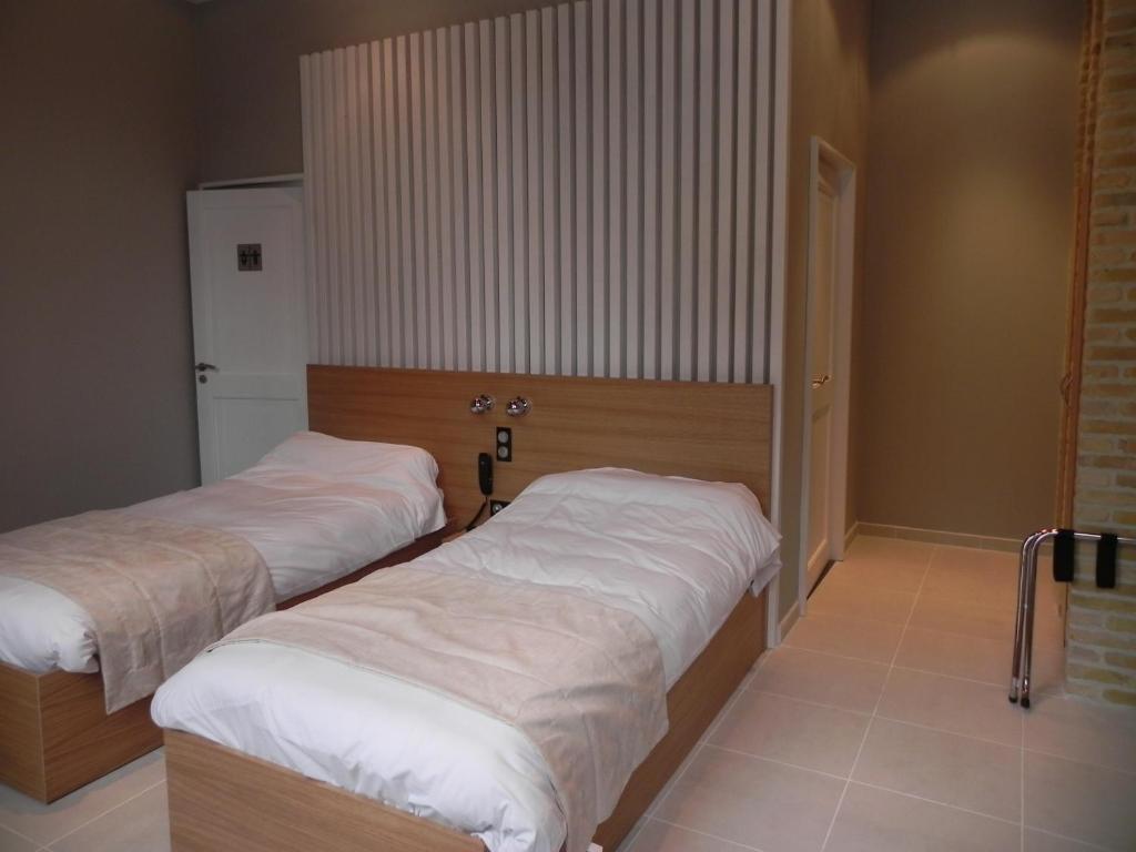 Hotel - Restaurant Au Tonnelier Bergues Δωμάτιο φωτογραφία
