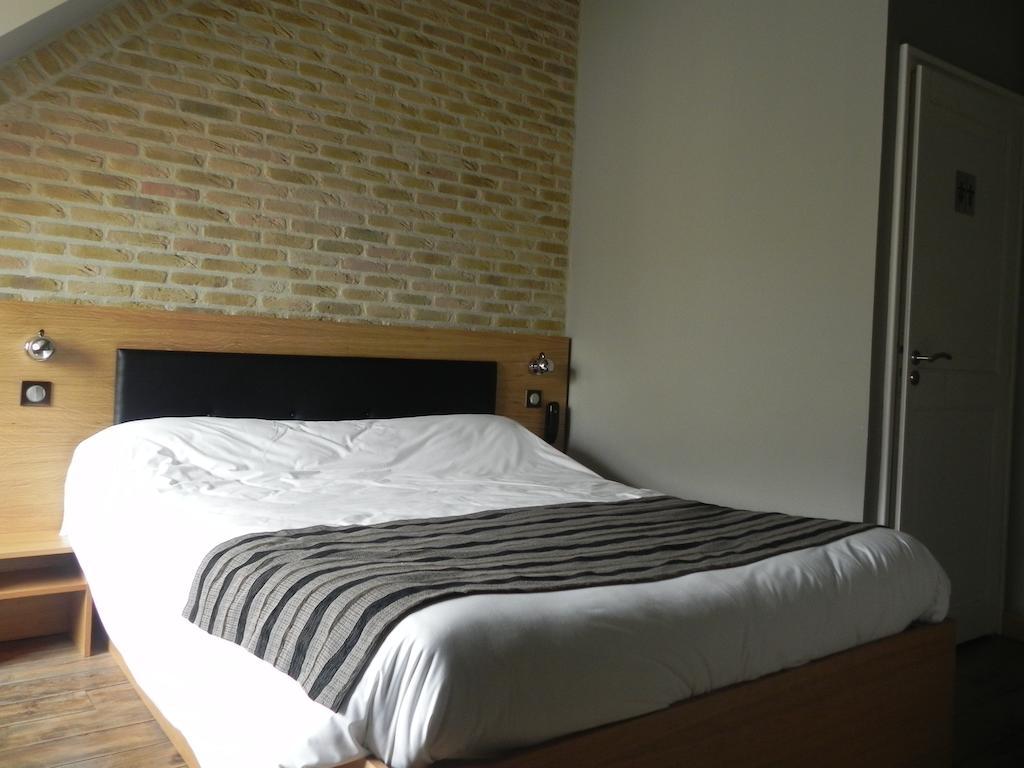 Hotel - Restaurant Au Tonnelier Bergues Δωμάτιο φωτογραφία